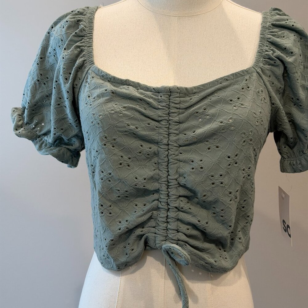 Eyelet crop top, green